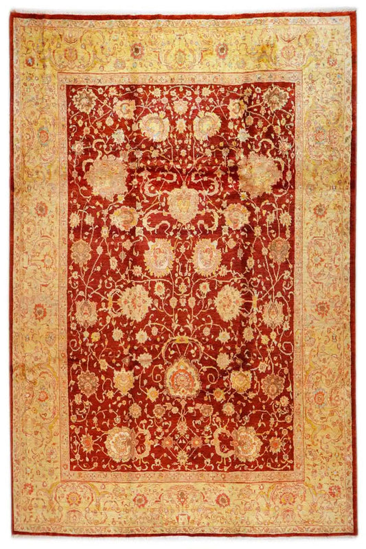 Sultan Abad Exclusive Oriental rug with red field and beige border design