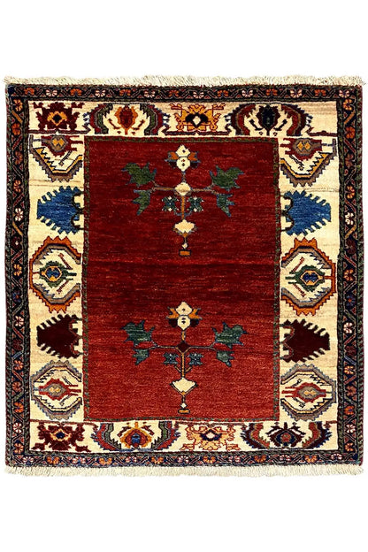 Poshti Qashqai rug 94x80 cm with red central medallion and ornamental border