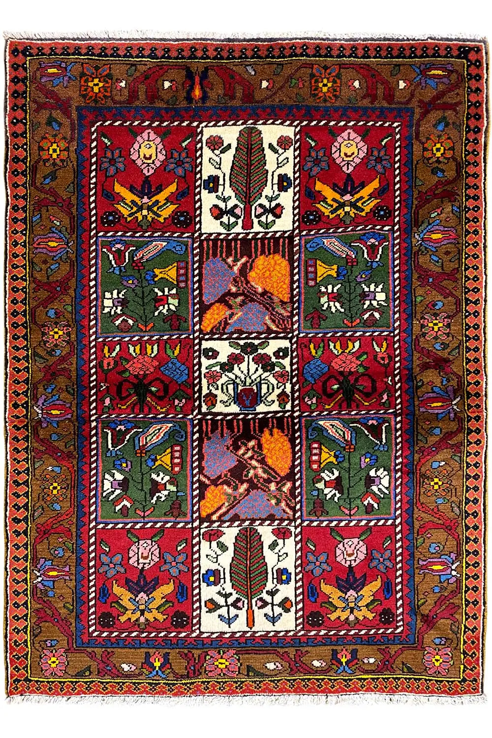 Bakhtiari rug, fully spread out; patchwork-like patterns in red and green