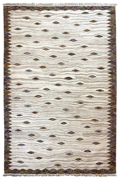 Kelim dhurrie rug (160×230 cm), cream-colored with diamond patterns and a border