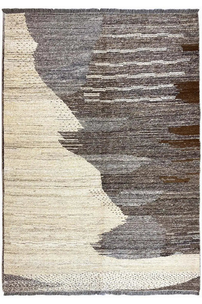 Rectangular Qashqai kilim rug with beige and gray zigzag block patterns