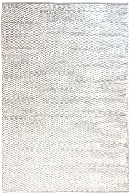 Rug 242x170 cm, front surface in light beige, neatly stitched edges