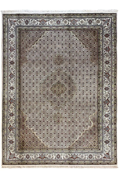 Indo Tabriz rug: gray-beige background with ornaments, dark border, 293x201 cm.