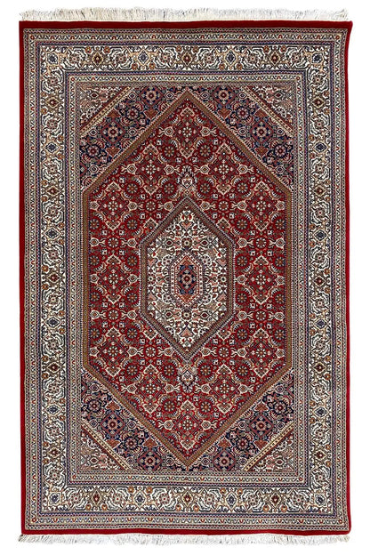 Rug 186x123 cm: red central field with medallion, silvery-gray border
