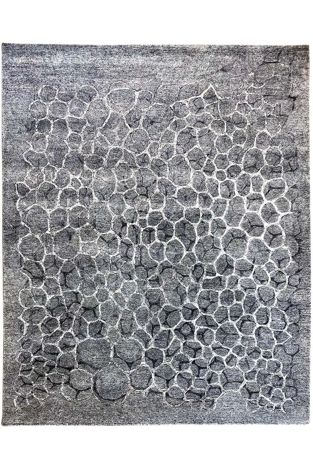 Hand-tufted square rug: gray relief pattern made of small arches