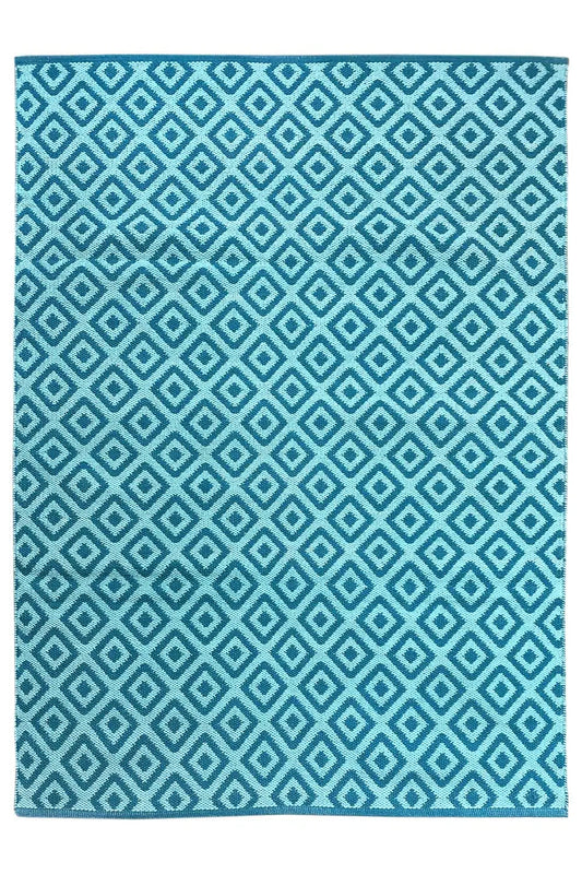 Blue rectangular kilim with a repeating diamond lattice pattern