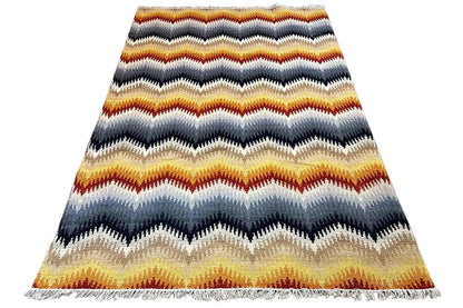 Modern kilim rug 160x230 cm with zigzag stripes and bound fringes