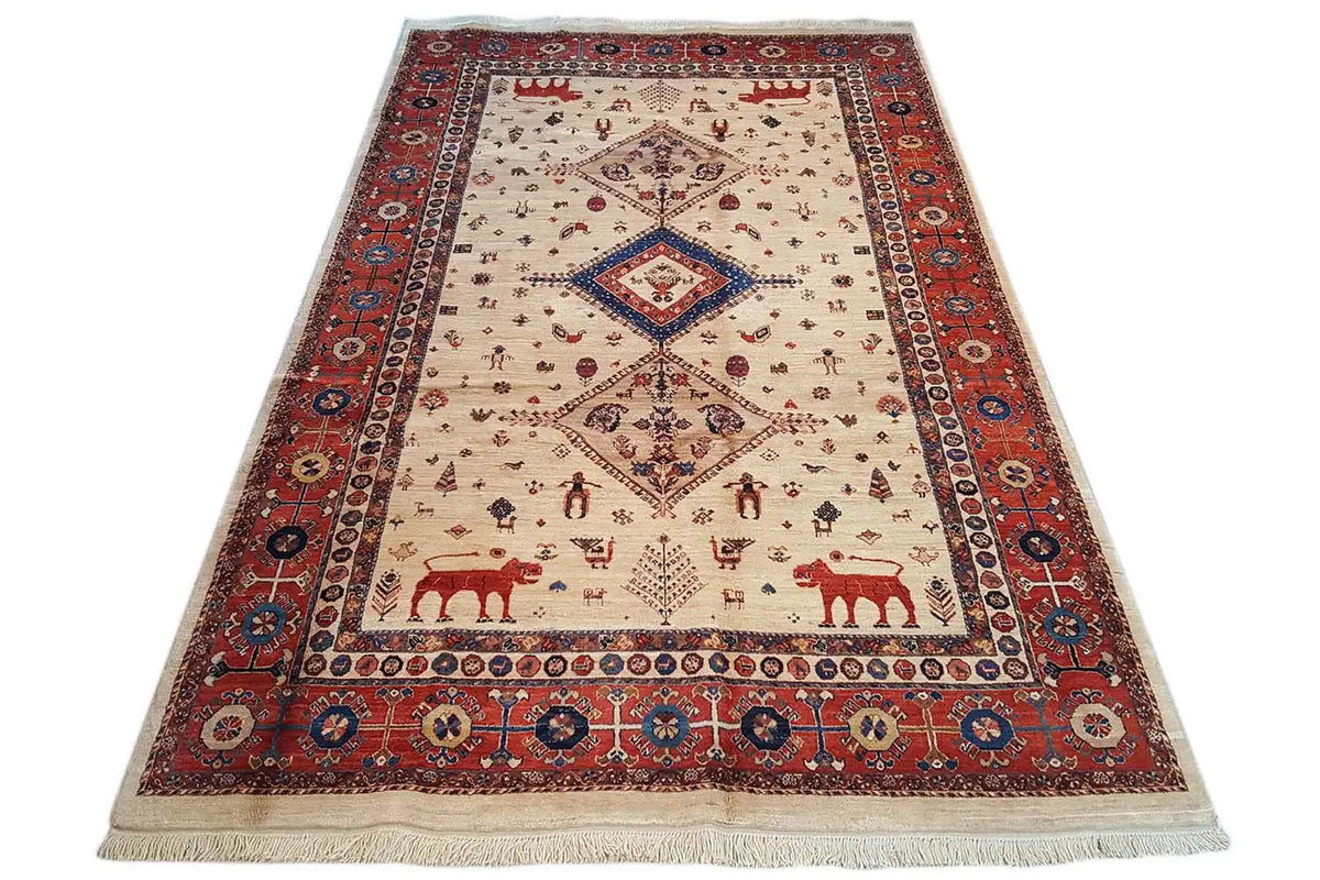 Qashqai exclusive rug, rectangular with fringes and a cream-colored field, red border pattern