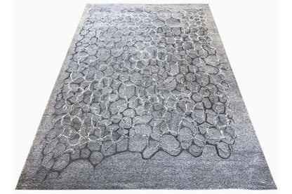 Hand-tufted rug 200x300 cm, gray honeycomb pebble texture, photographed at an angle