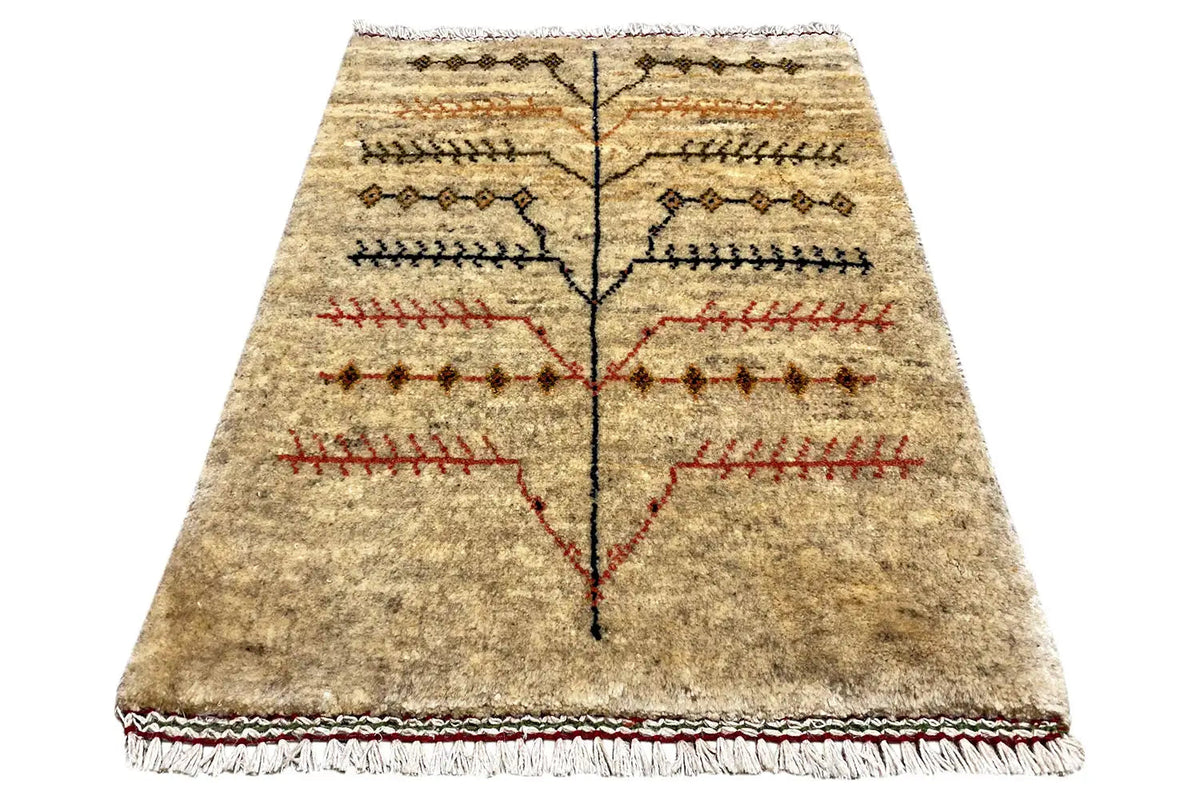 Gabbeh rug (82x62 cm): beige pile with a central linear pattern and fringes