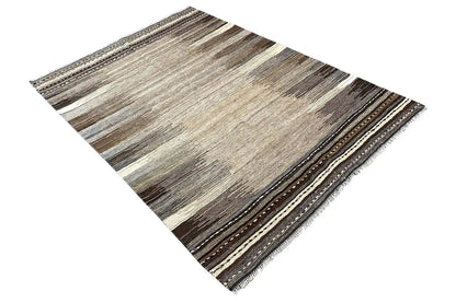 Kilim Qashqai rug, diagonal view, beige base pattern with a dark border