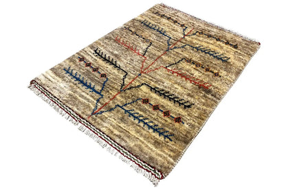 Gabbeh-Lori rug with a star-shaped central motif and contrasting blue/red lines