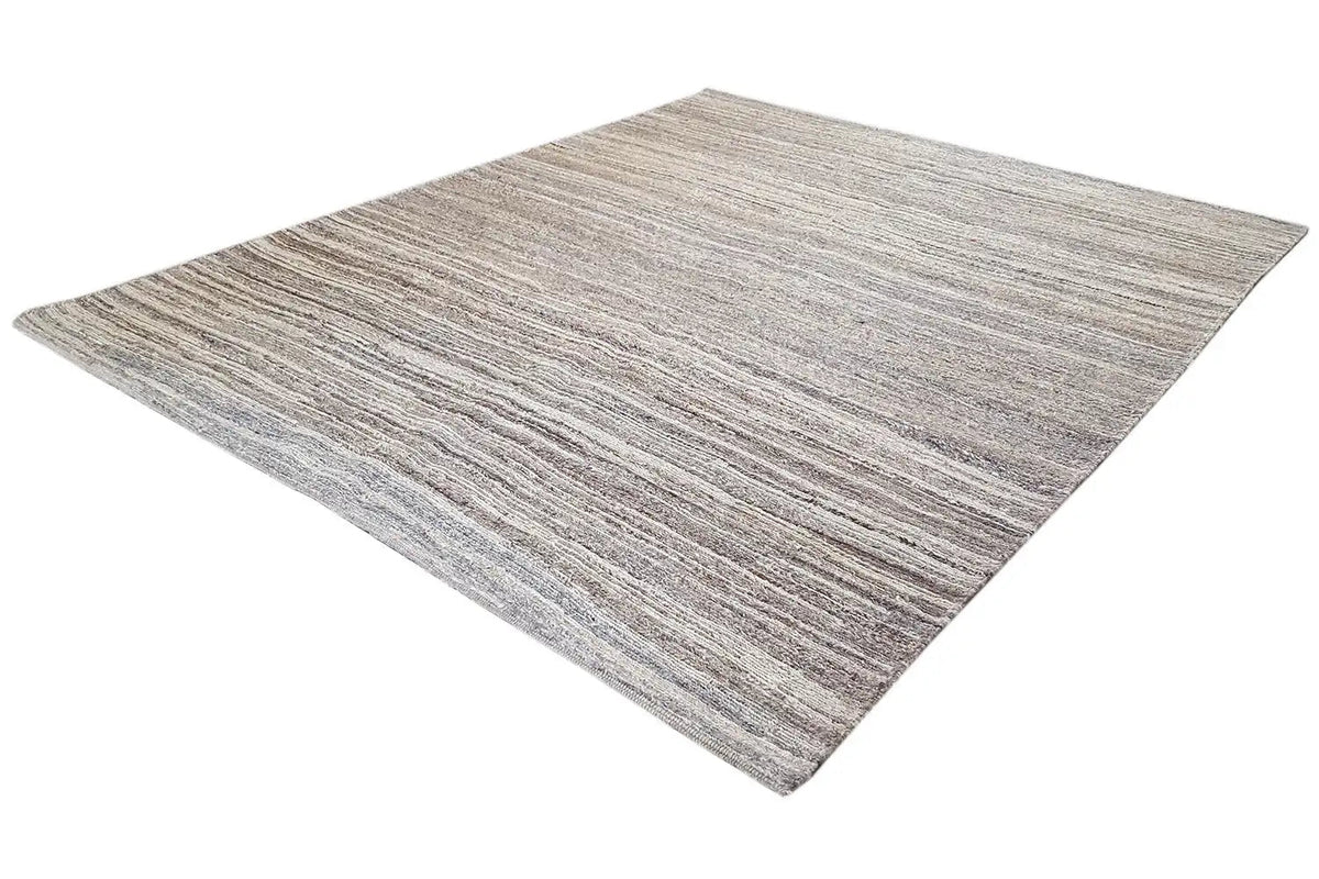 Kelim Qashqai rug 187x155 cm, diagonal view of a striped area in gray and beige