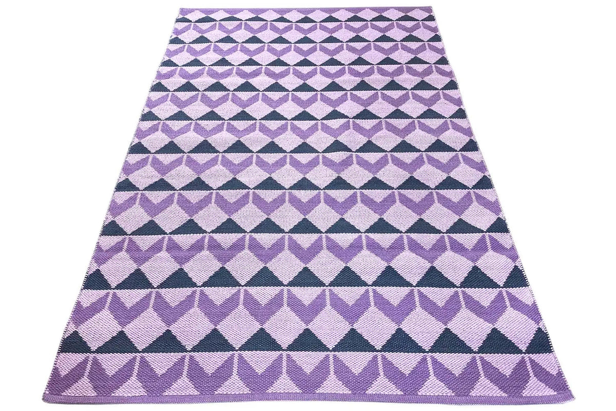 Purple kilim with zigzag and triangular stripes in light and dark shades