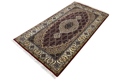 Indo Tabriz rug (145x76 cm), diagonal, central medallion and decorative border details