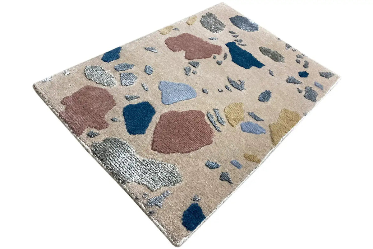 Rug with colorful shapes and dots on a beige background, 60x40 cm