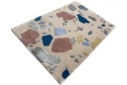 Rug with colorful shapes and dots on a beige background, 60x40 cm