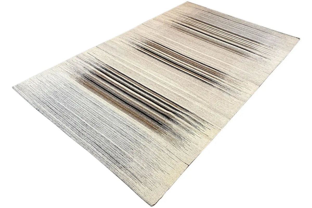 Dhurrie rug diagonal: horizontal stripes in gray and brown on a light background
