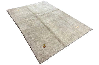Rug (190x135 cm), light gray, laid flat, animal motifs in the corners
