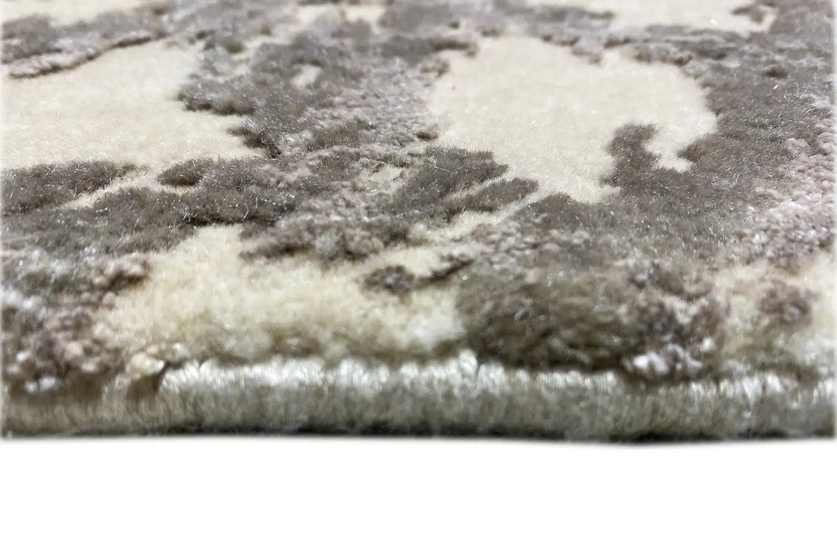Designer rug 4959, 60x40 cm, detail of the pile height and edges with a pattern in gray