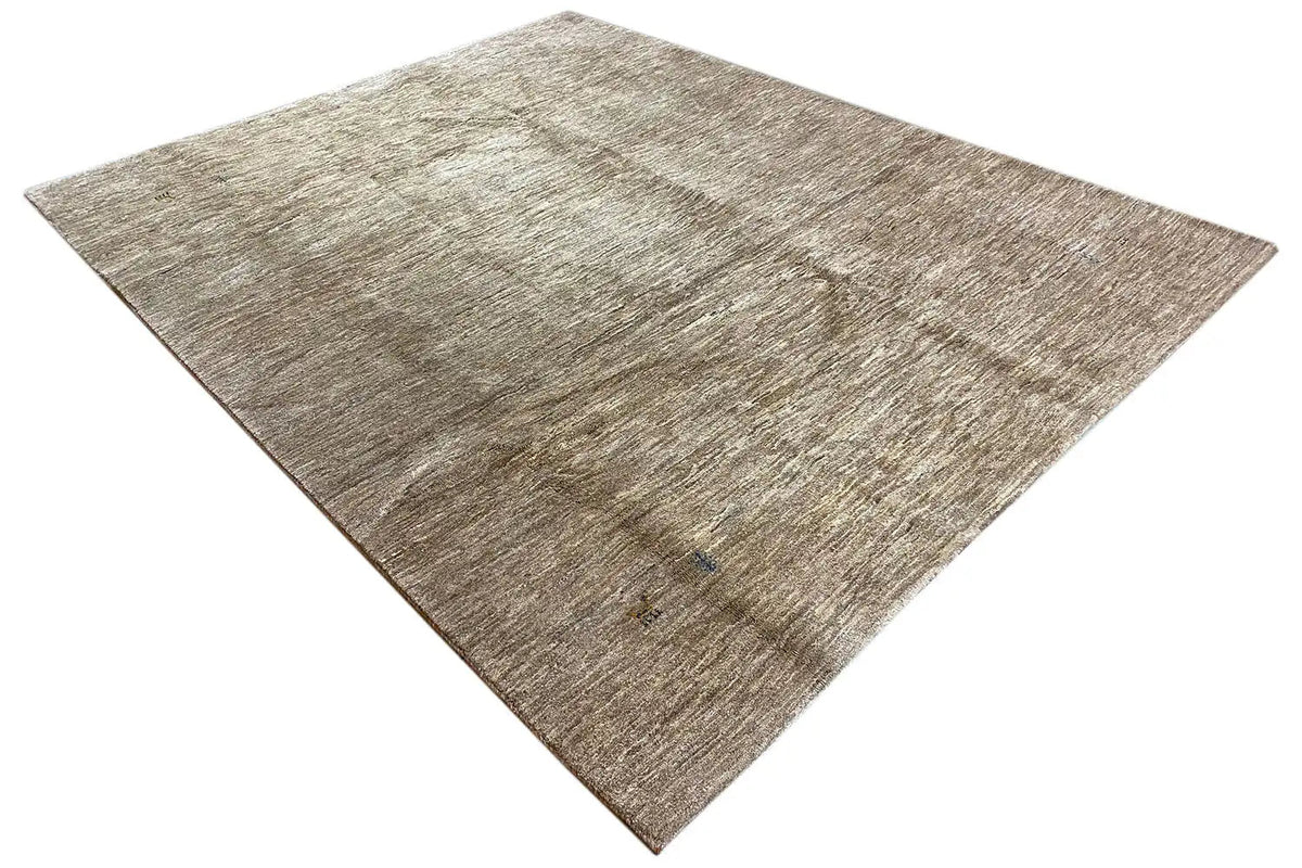 Rug 264x206 cm, beige mottled pile, minimal flecks of color