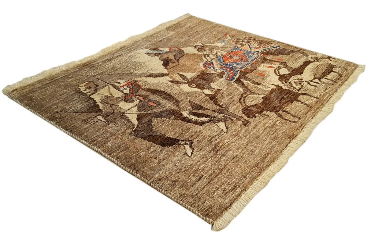 Qashqai exclusive rug with animal motifs in warm brown and beige tones
