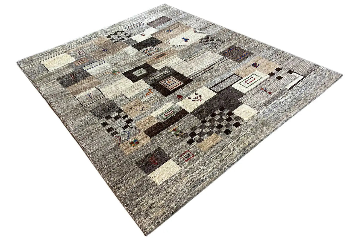Gabbeh rug: Side view of the patchwork design with contrasting rectangles.