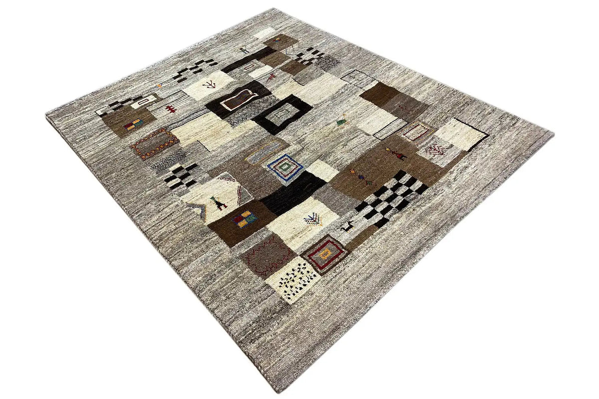 Carpet diagonal view: beige-gray pattern with colorful squares and border