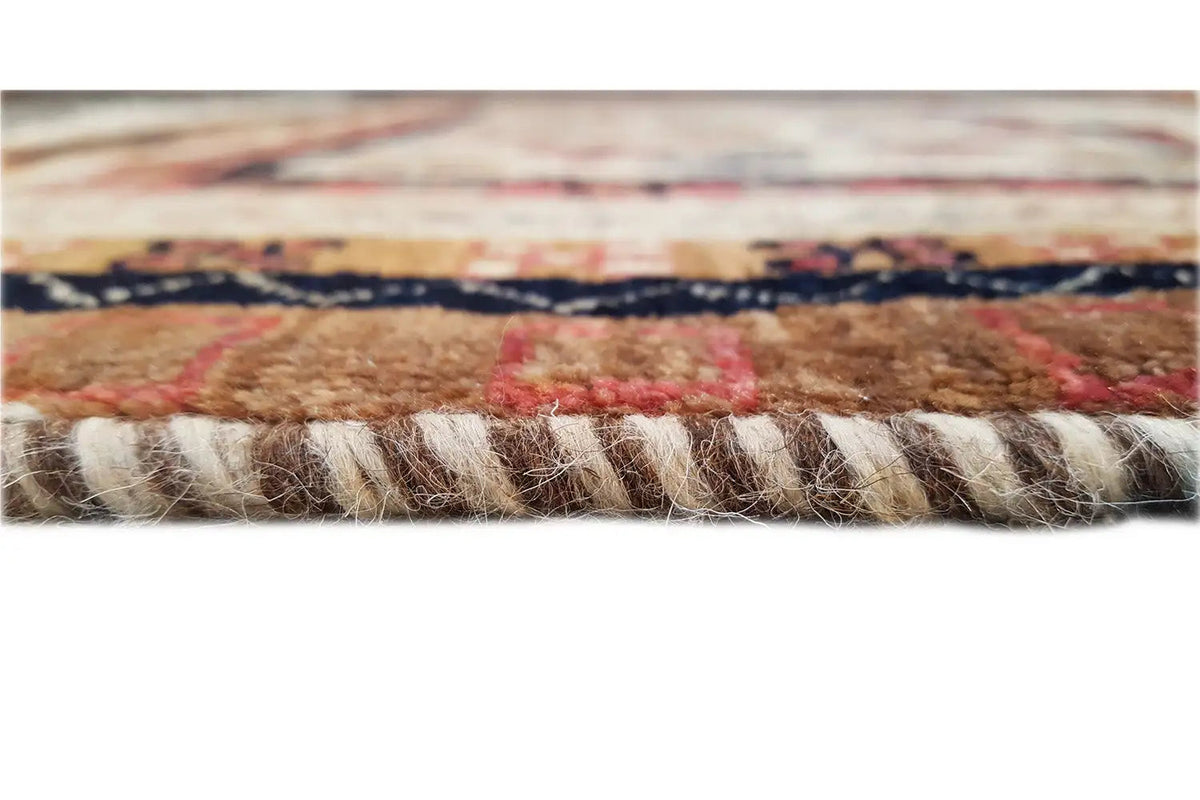 Qashqai Exclusive rug 90x79 cm: close-up of the fringe and edge finish