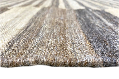 Kilim Qashqai rug with pile and edge view, coarse weave structure and fringes