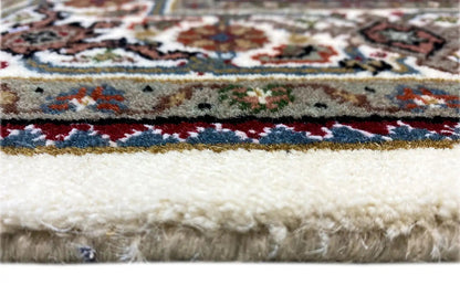 Indo Tabriz rug 181x120 cm, close-up of the pile height with fringes