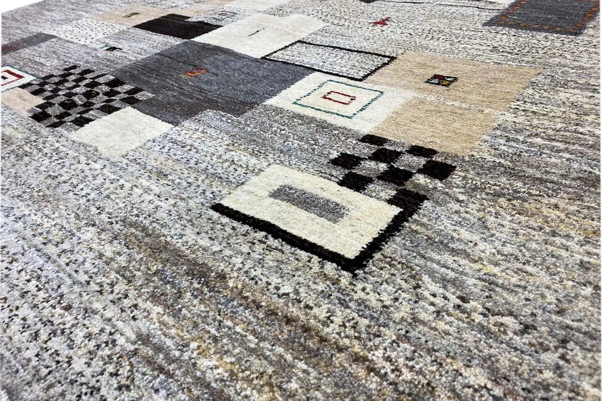 Gabbeh rug 244x173 cm close-up: texture and weave pattern in gray and cream