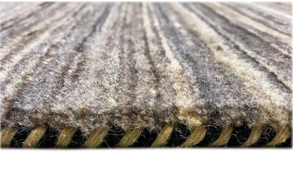 Gabbeh-Lori rug with fringed edges and a woven texture