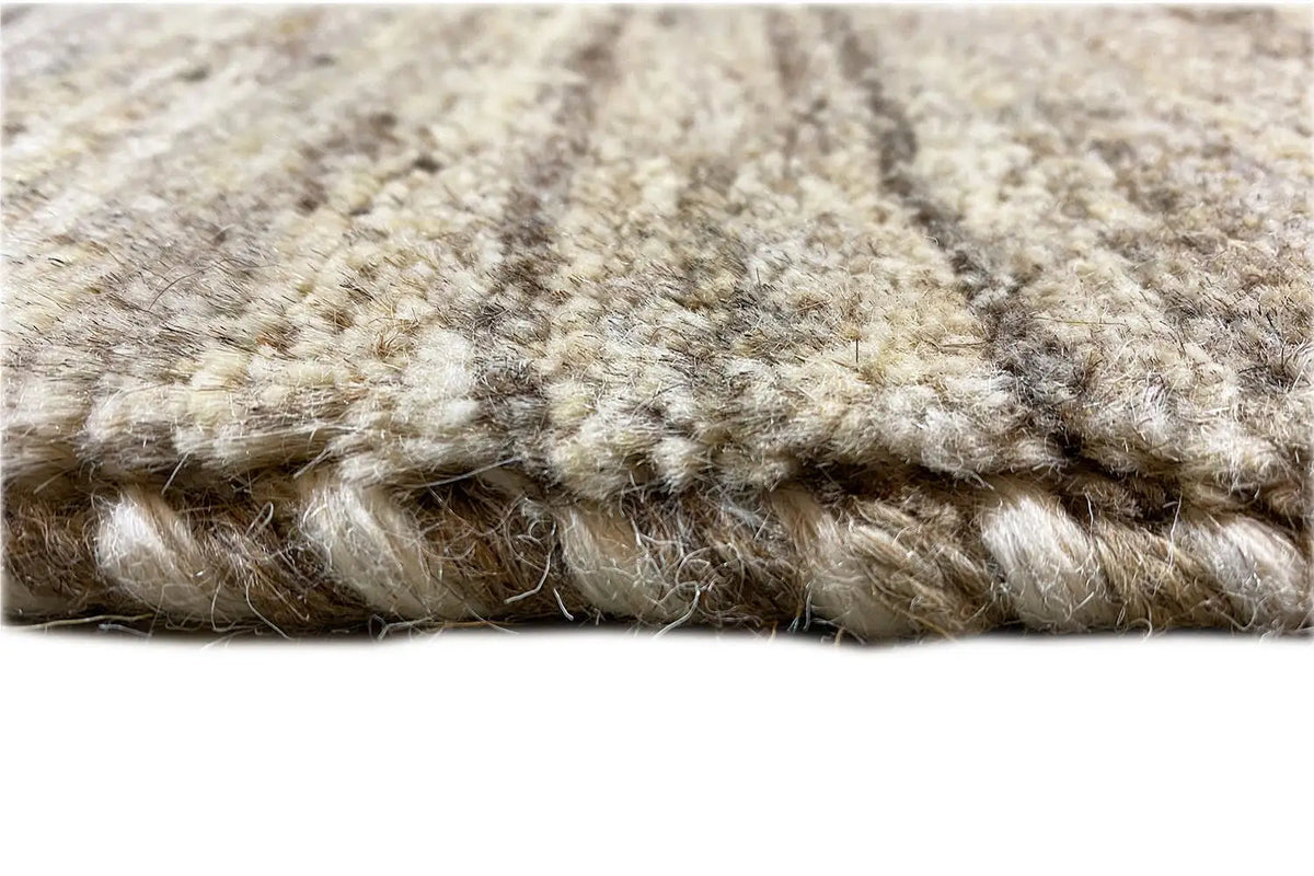 Gabbeh rug 198x146 cm, pile detail and selvedge in beige with dark sections