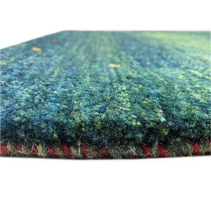 Lori Gabbeh rug: close-up of the pile, edge with a reddish fringed border
