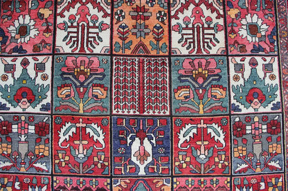 Oriental rug pattern with symmetrical medallions and botanical ornaments, 315×220 cm