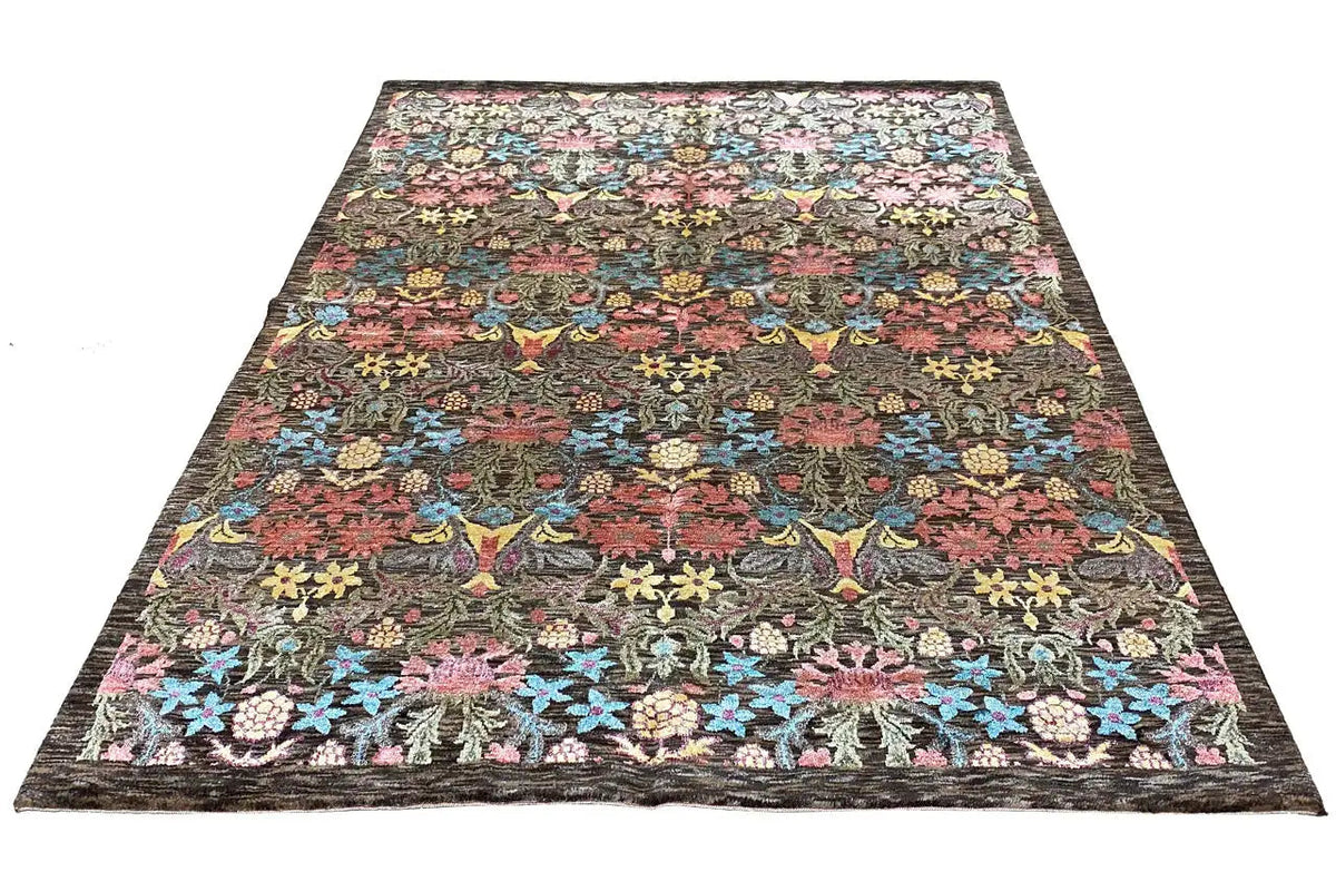 Designer rug 3390: rectangular rug with a multicolored vintage floral pattern