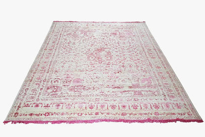 Designer rug with paisley and ornamental patterns, cream and pink, even pile surface