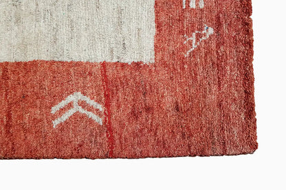 Gabbeh rug 200x133 cm, detail: red-and-white pattern with visible pile texture