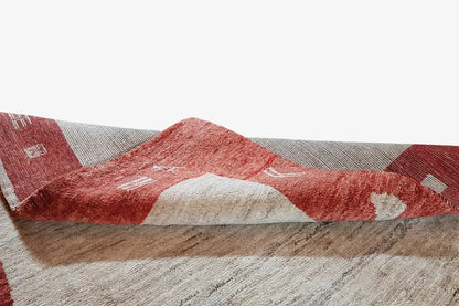 Gabbeh rug 200x133 cm, close-up view of the patterned stripes in red and cream