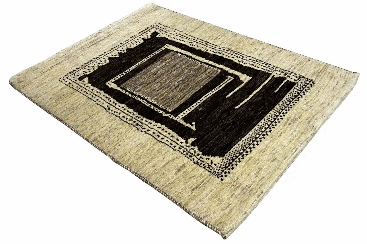 Gabbeh rug 109x81 cm, beige with a dark border and corner ornaments