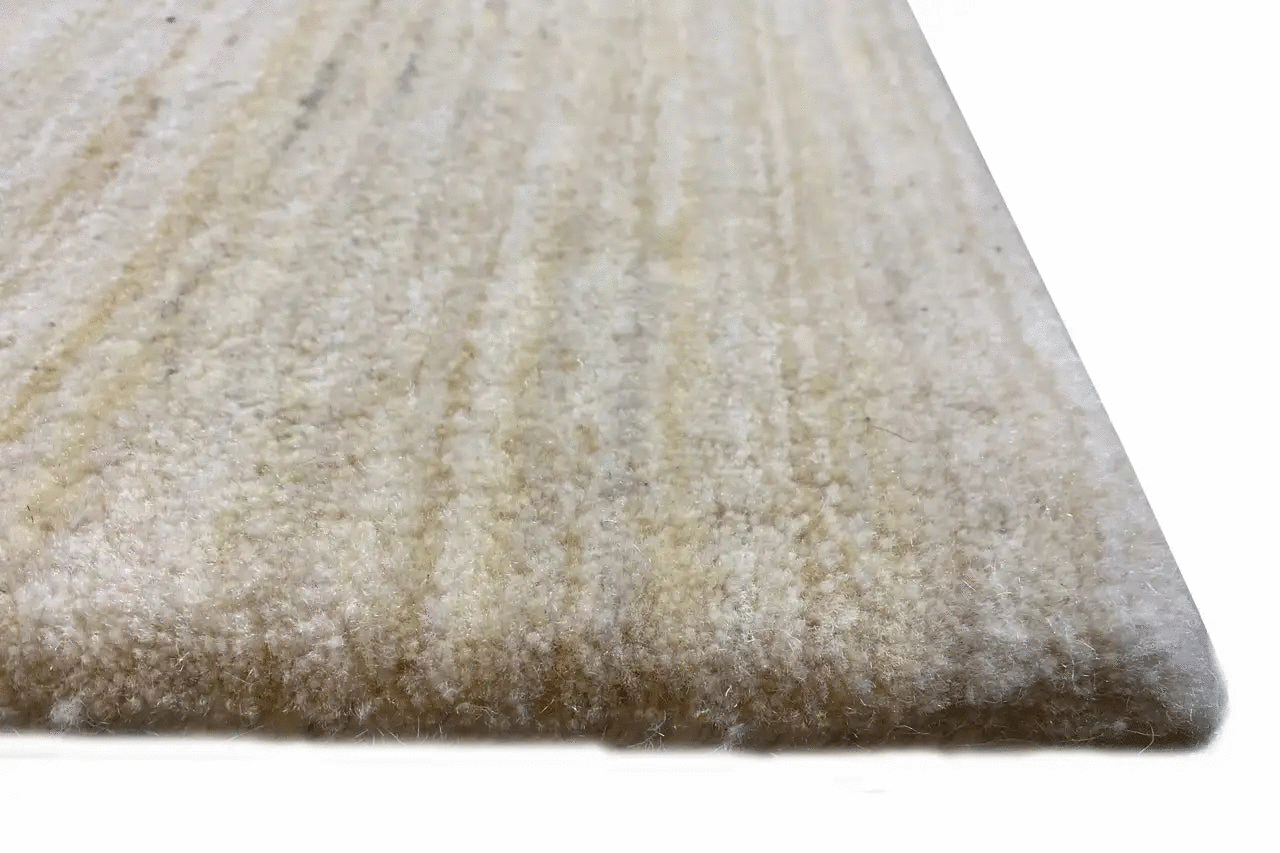 Gabbeh rug: close-up of the light beige wool pile