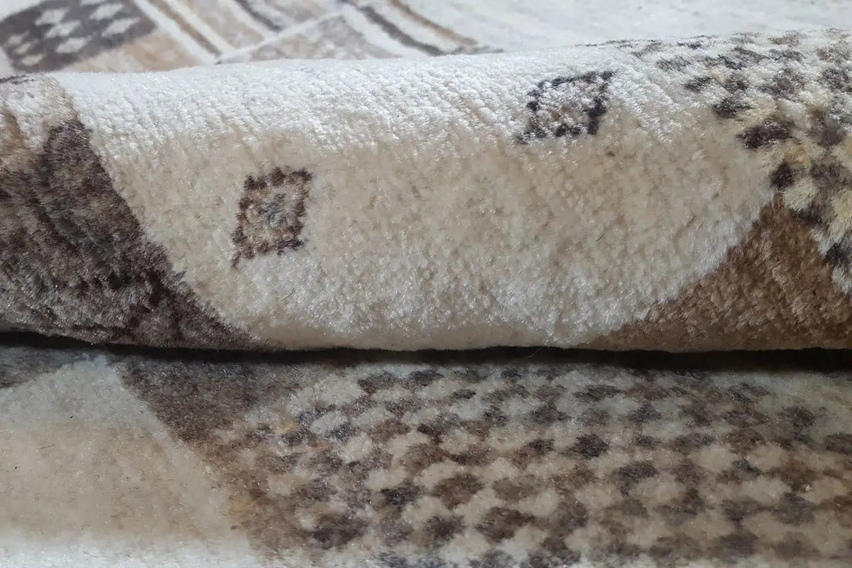 Carpet surface: beige fabric with dark brown-gray patterned squares