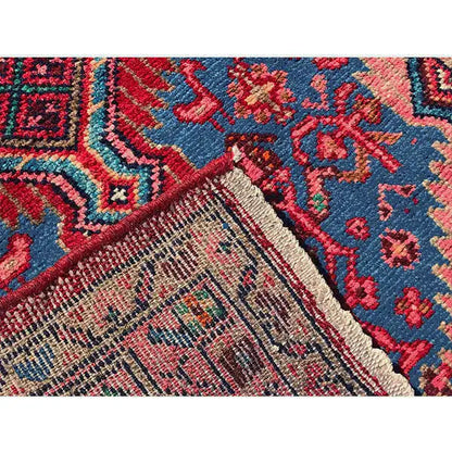 Hamadan rug (132x80 cm) Detail of the border area with color changes and weaving structure