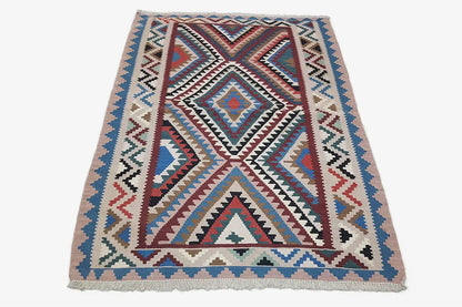 Kilim Qashqai rug with multicolored geometric pattern and fringes, 155x107 cm