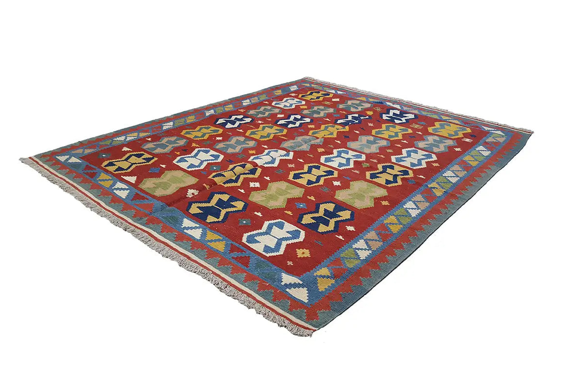Kilim rug with a geometric pattern and fringe, in shades of red and blue