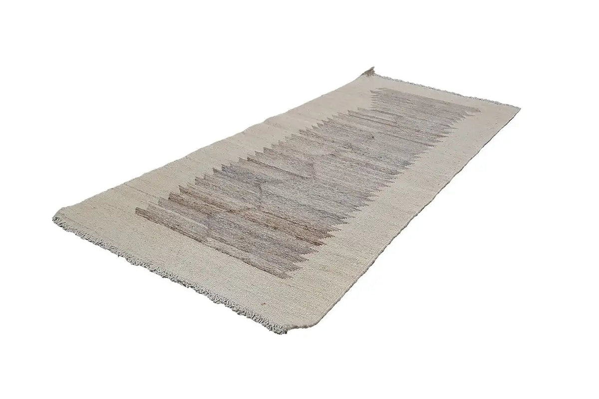 Kilim Qashqai rug, beige rectangle with an elongated gray line pattern