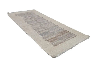 Kilim Qashqai rug in light beige with gray bars and zigzag edges
