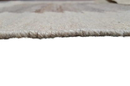 Kilim Qashqai rug edge with a low pile and slightly frayed edge