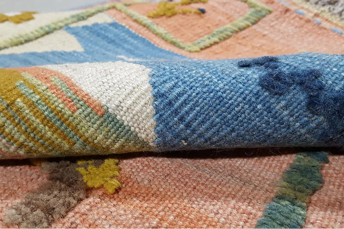 Kilim Qashqai rug close-up: textured pile with colorful patterns